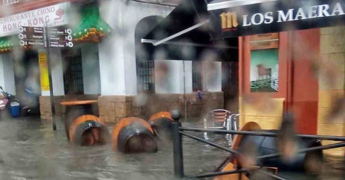 Las fuertes lluvias ocasionan importantes inundaciones en El Puerto