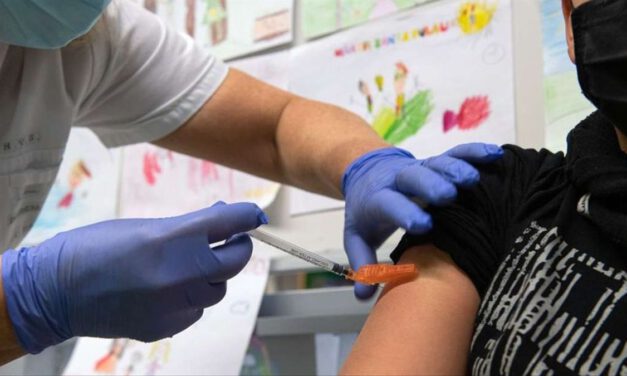 Sanidad vuelve a cambiar el plazo para la tercera dosis