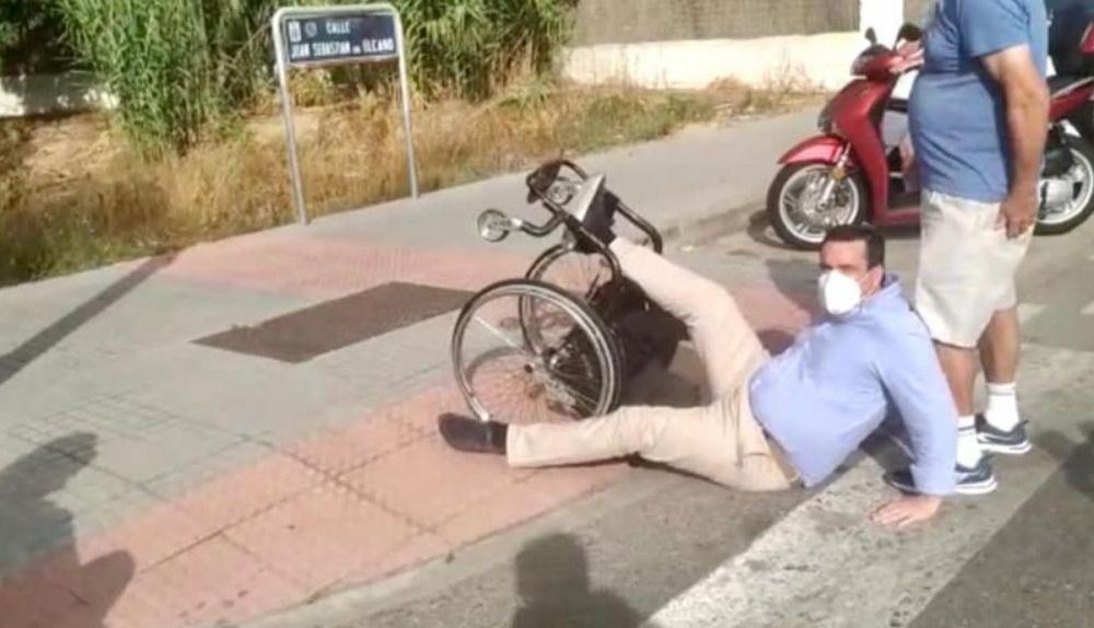 El PSOE denuncia de nuevo las "chapuzas e incumplimientos" de Curro Martínez en materia de accesibilidad