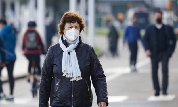 Sanidad y las CCAA acuerdan que dejen de ser obligatorias las mascarillas en exteriores