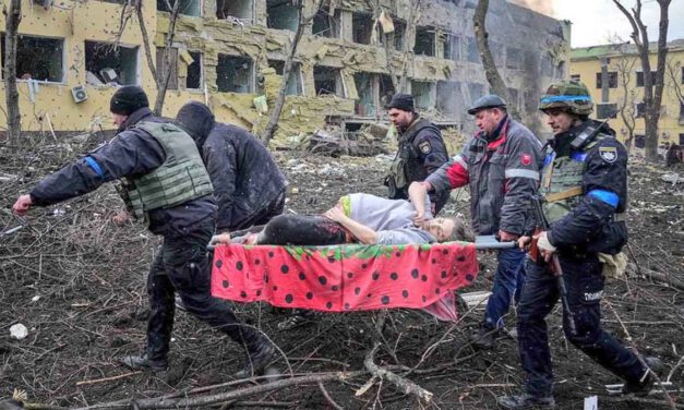 Mueren la embarazada y su bebé de la icónica imagen del bombardeo al hospital de Mariúpol
