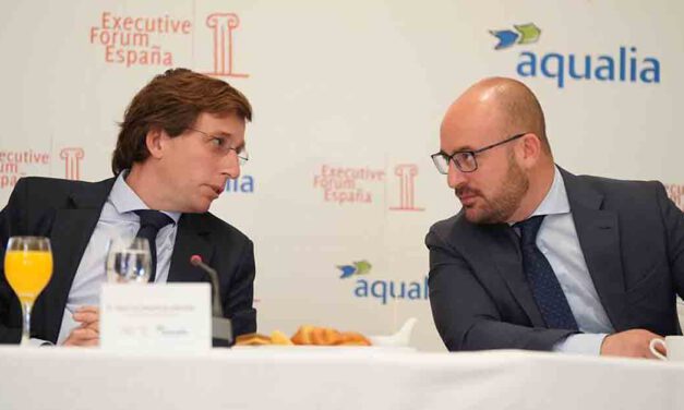 Beardo presenta en Madrid a El Puerto como una ciudad llena de oportunidades para invertir