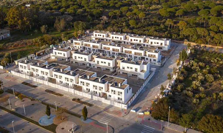 Carpio Capital entrega la primera fase de su proyecto Pinares, una promoción de 16 viviendas unifamiliares adosadas