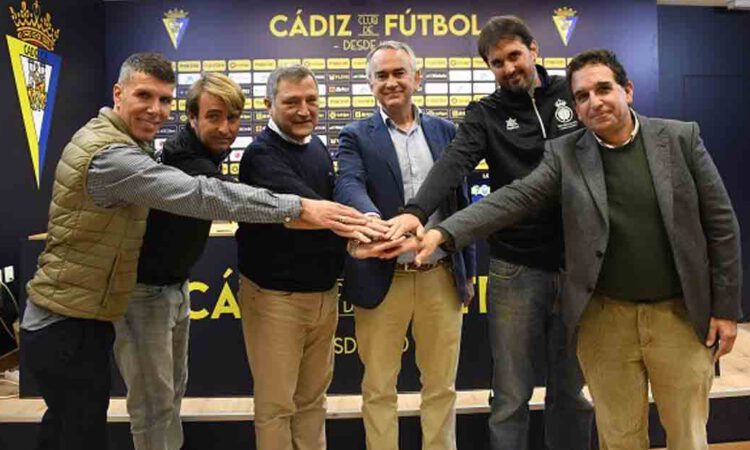 El Cádiz Club de Fútbol y el Trasmallo Fútbol Club de El Puerto firman un convenio de colaboración