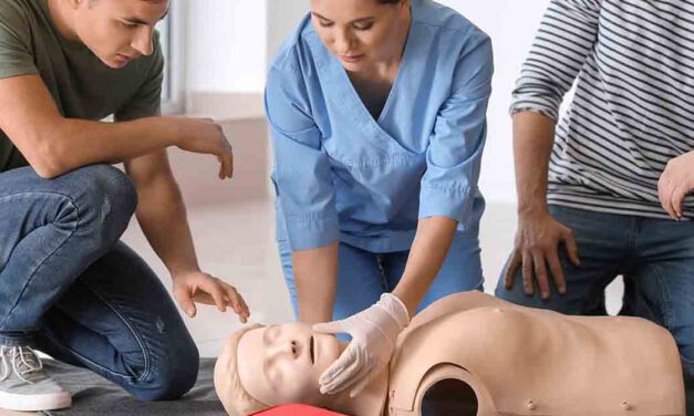 El Ayuntamiento organiza un curso de primeros auxilios, salvamento y socorrismo