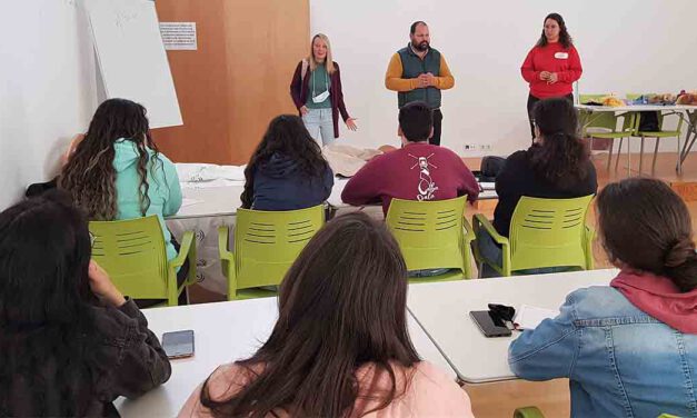 El curso "Técnico de Espectáculos y Talleres" aborda las distintas herramientas de dinamización y animación