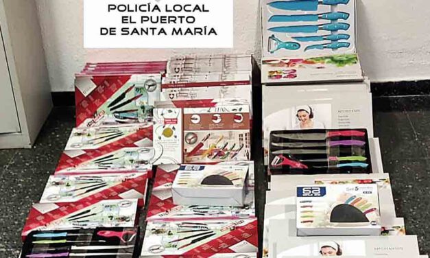 La Policía Local requisa más de cincuenta cajas con cuchillos en la Feria de El Puerto