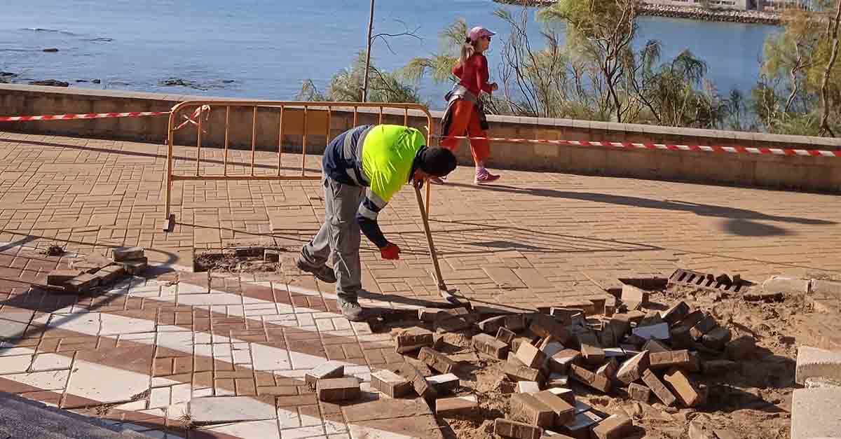 Comienza el arreglo del Paseo del Aculadero, entre Puerto Sherry y la playa de La Puntilla