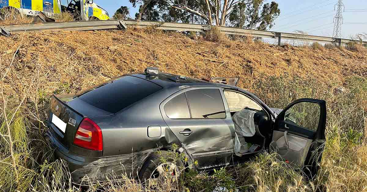 Detenido en El Puerto un conductor positivo en alcohol tras darse a la fuga y salirse de la vía