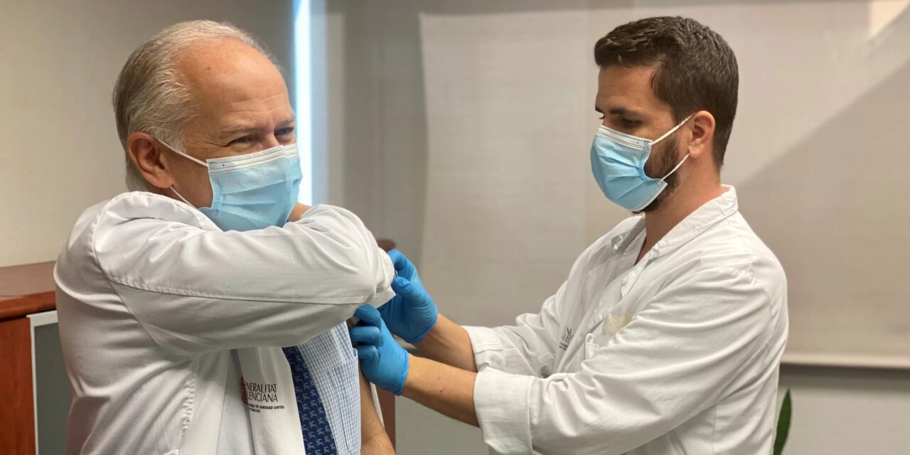 La EMA recomienda vacunar ya con la cuarta dosis a mayores de 60 años