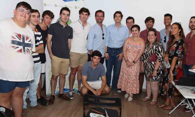 NNGG El Puerto celebra una actividad formativa organizada por con Miguel Ángel Sastre