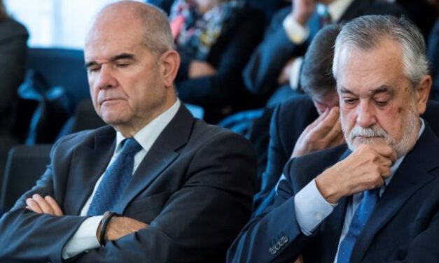 El Supremo confirma 6 años de cárcel a Griñán y 9 de inhabilitación a Chaves por los ERE