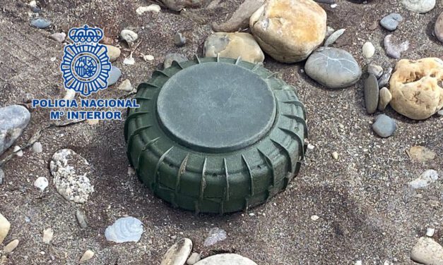 Desactivan cuatro artefactos explosivos potencialmente peligrosos en Almería