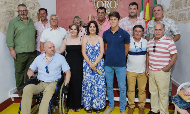 Inaugurada en la Plaza de Toros de El Puerto la exposición "Los colores del toreo", de Soledad Pedregosa