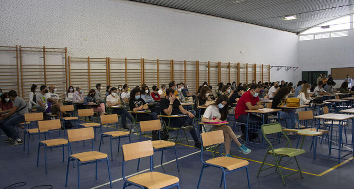 Casi 13.800 personas se examinan el domingo para optar a una plaza en el SAS