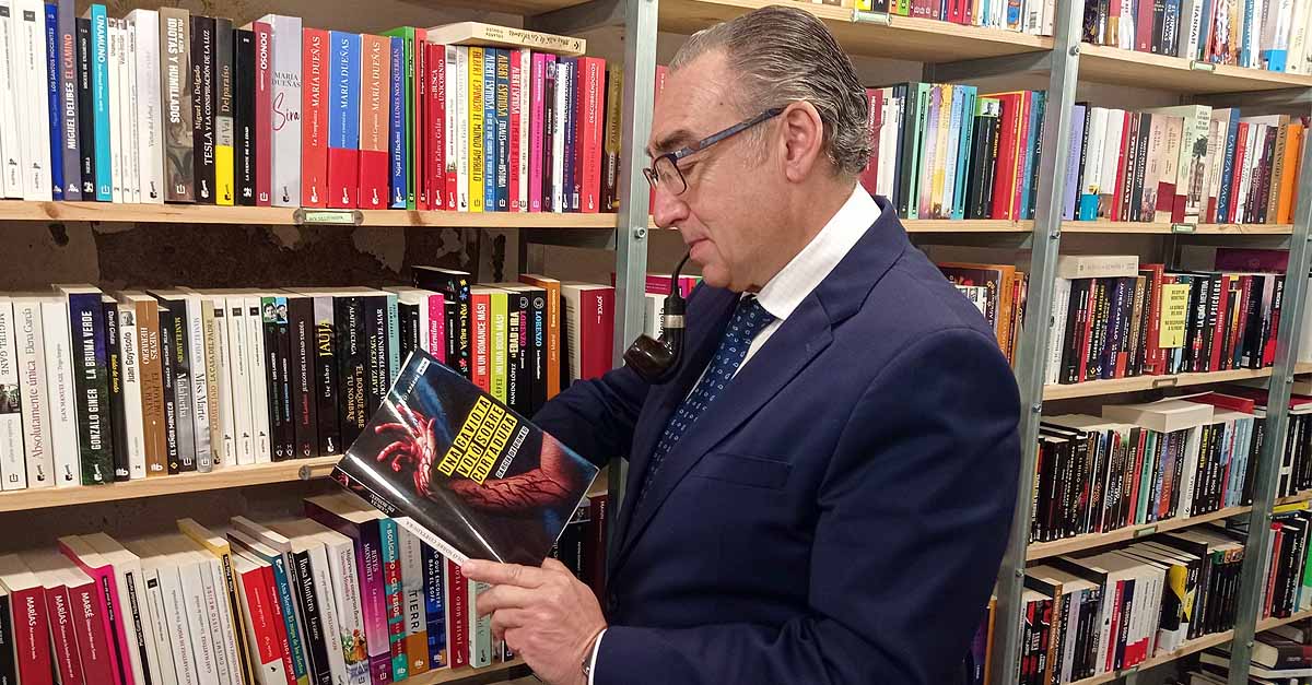 García de Romeu presenta en la Biblioteca Pública su novela "Una gaviota voló sobre Cortadura"