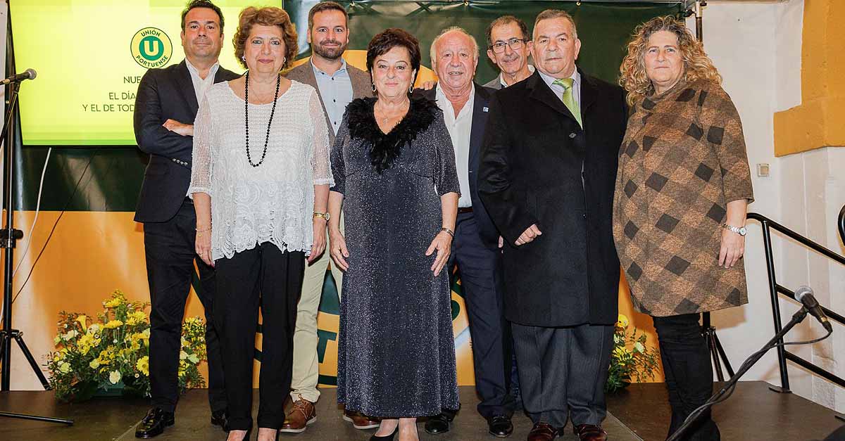Unión Portuense celebra 'El día de El Puerto' homenajeando a varias personas que engrandecen El Puerto