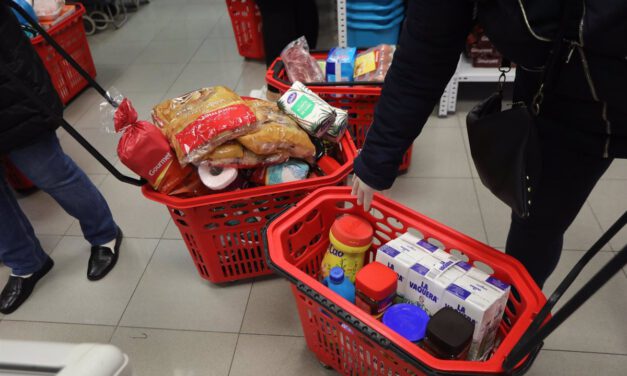 Más de 635.000 andaluces han solicitado la ayuda de 200 euros del Gobierno