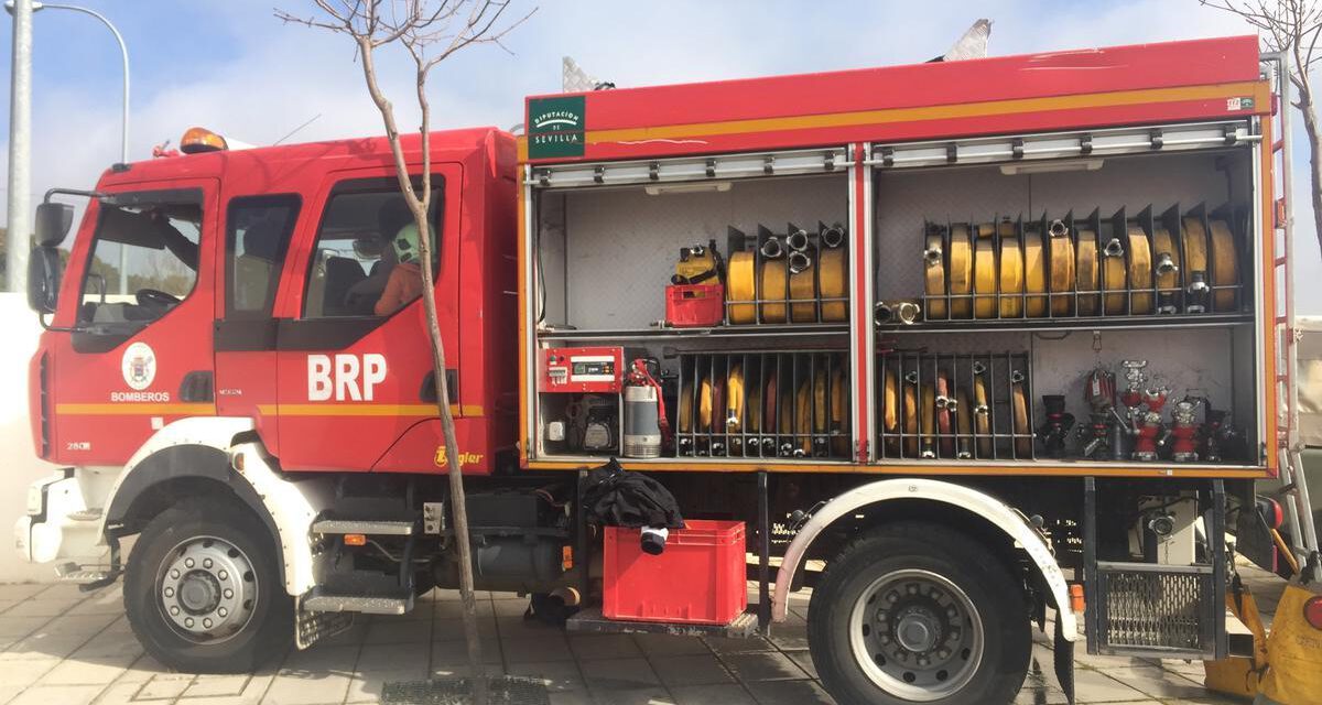 Una persona fallecida y cinco heridas al incendiarse una vivienda en Sevilla