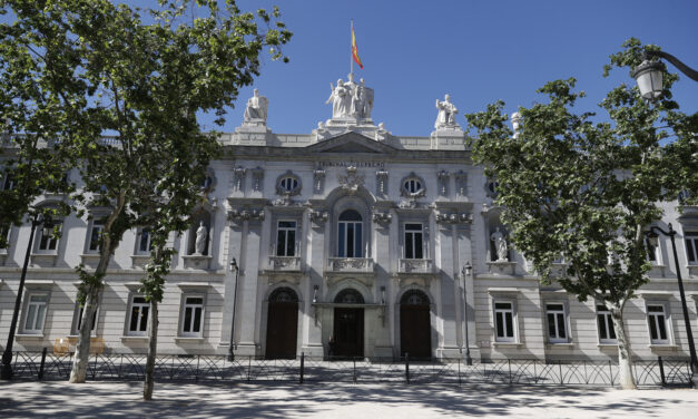 Le reducen cinco años la pena por matar a un hombre al robarle y apuñalar a una pareja