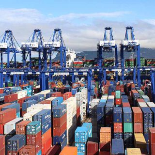 Cádiz lidera las exportaciones en Andalucía y bate récords con el impulso de la Junta y la ITI
