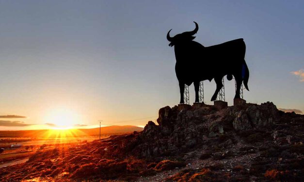 El Toro de Osborne celebra los 25 años de su indulto