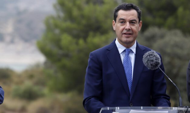 Juanma Moreno lamenta el fallecimiento de Josep Piqué, "un hombre de diálogo"