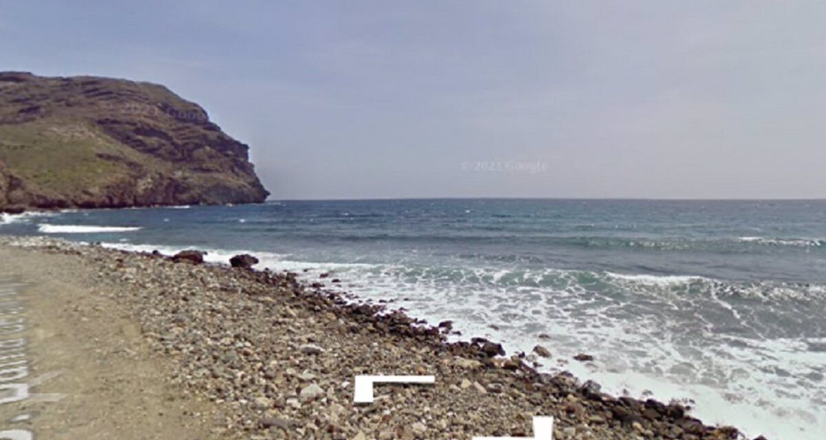 Hallan el cuerpo sin vida de una mujer en una playa de Almería