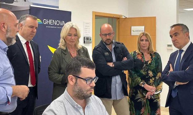 Ghenova recibe en su sede de El Puerto al alcalde Germán Beardo y a la delegada del Gobierno en Cádiz