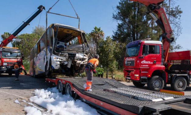Fallece una temporera y otras 39 personas resultan heridas en el accidente de un autobús en Almonte
