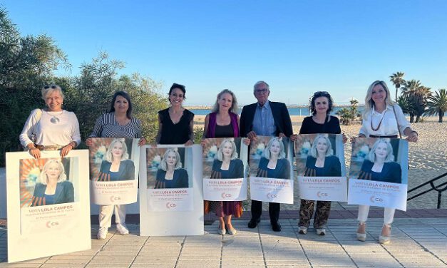 La candidata de Ciudadanos inicia la campaña electoral aspirando a ser la primera alcaldesa de El Puerto