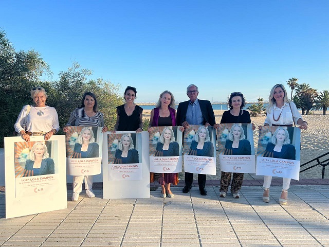La candidata de Ciudadanos inicia la campaña electoral aspirando a ser la primera alcaldesa de El Puerto