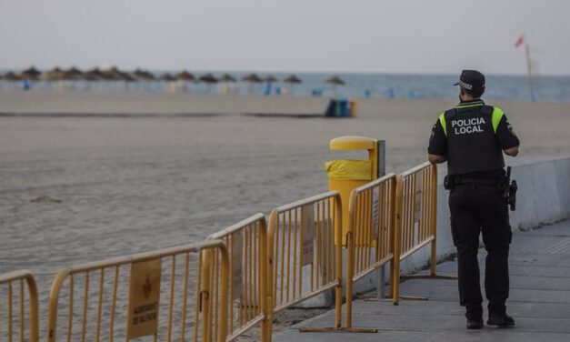 Fallece un joven de 17 años en una playa de Algeciras