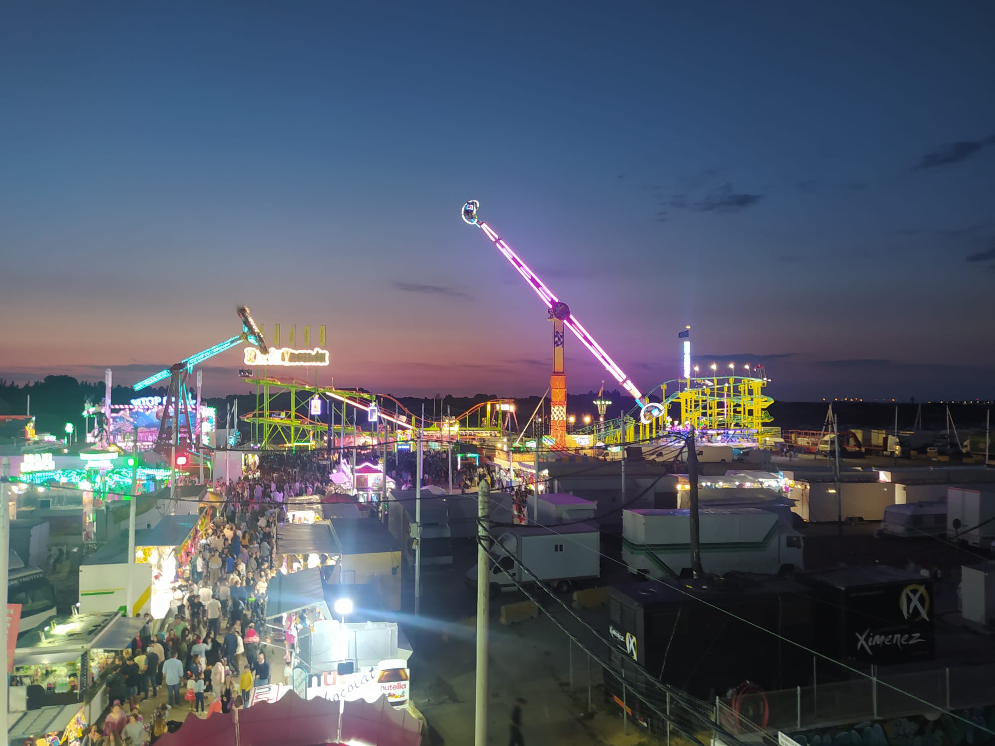 La lluvia respeta a los niños en su día grande en la Feria - El Puerto  Actualidad