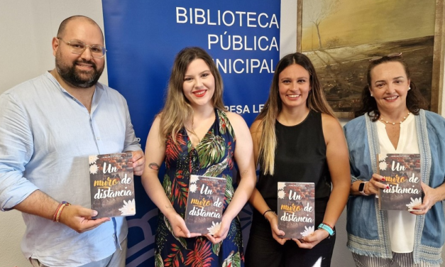 La diseñadora de interiores Laura Arcila presenta su novela 'Un muro de distancia'