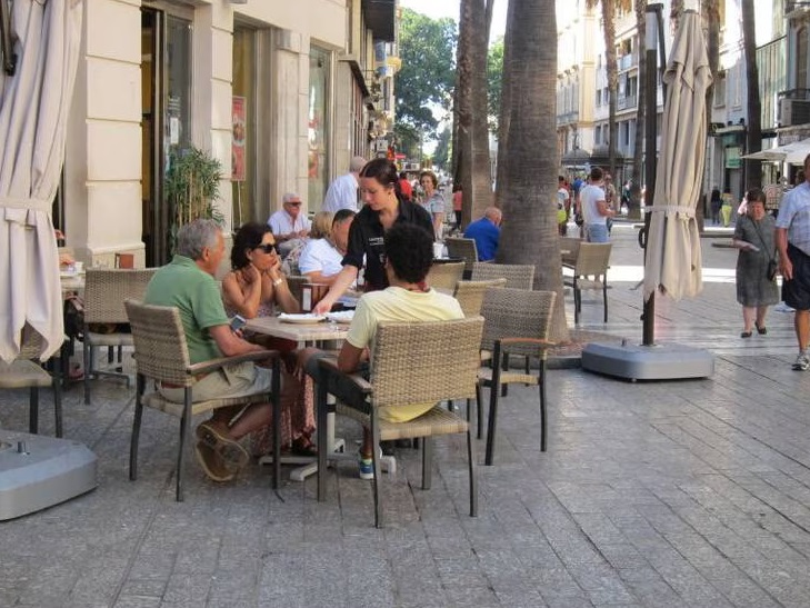 Andalucía lidera la bajada de paro en mayo, con 6.521 desempleados menos