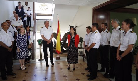 Margarita Robles destaca la importancia de la industria española de defensa en su visita al Arsenal de Cádiz
