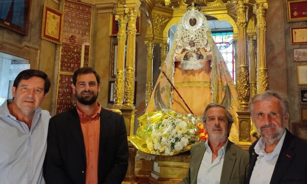 Vox comienza esta nueva legislatura con una ofrenda floral a la patrona