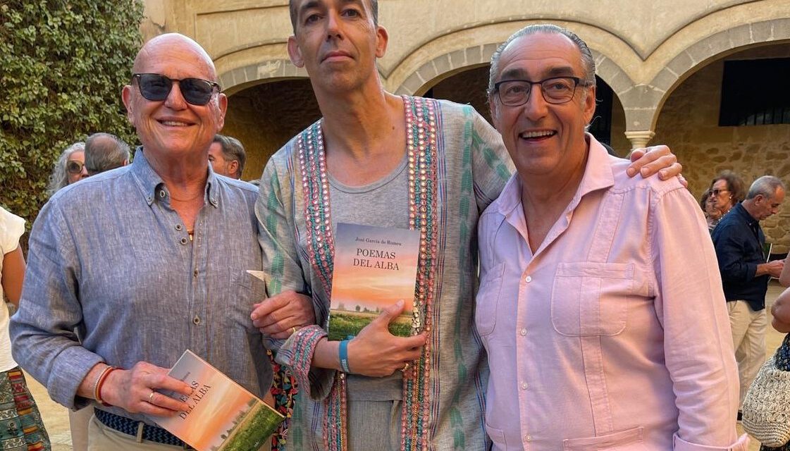 David Calleja felicita a García de Romeu por sus 'Poemas del alba'