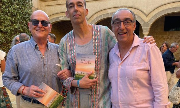 David Calleja felicita a García de Romeu por sus 'Poemas del alba'