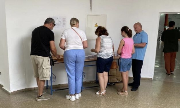 Paralizada la votación en Valdelagrana por la desaparición de papeletas del PSOE