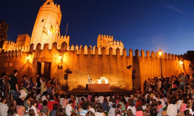 ‘La panda pirata’ llega a la plaza del Castillo con la muestra de títeres ‘Los Cristobitas’