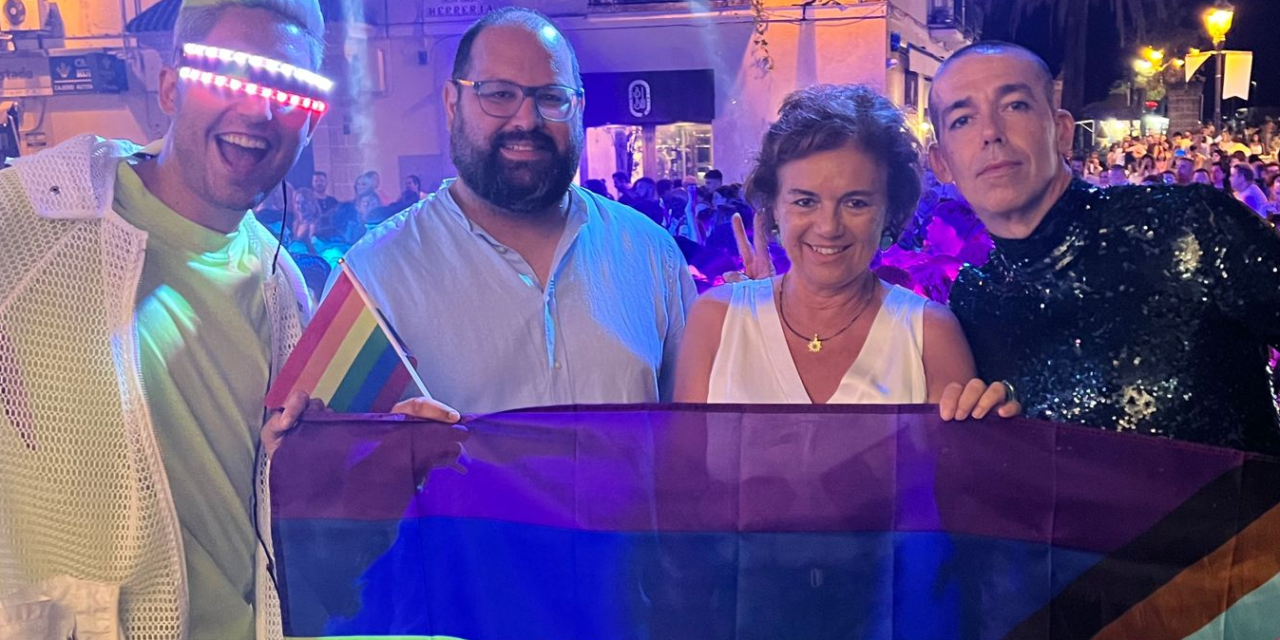 Una plaza de la Herrería llena de público acogió la fiesta reivindicativa del Orgullo