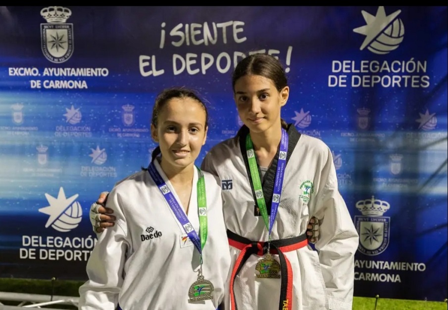 La deportista Daniela Holgado gana el oro del campeonato de Andalucía cadete de taekwondo