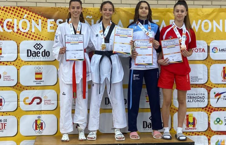 La joven portuense Gema Gálvez se alza como campeona de España junior de taekwondo