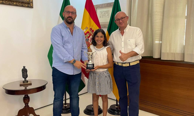 El Ayuntamiento felicita a la golfista Fabiola Merello por su título de subcampeona de España