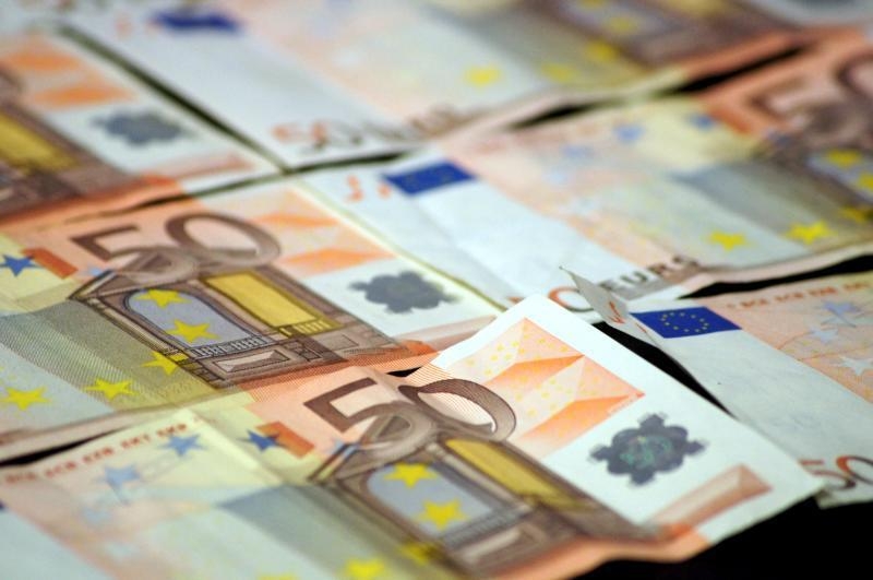 La víctima de un atraco en un súper reconoce al caco y le da 50 euros para que se vaya