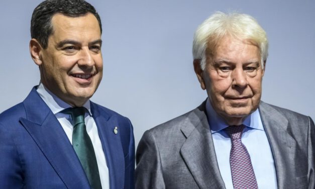 Juanma Moreno llama a la rebelión a los diputados del PSOE