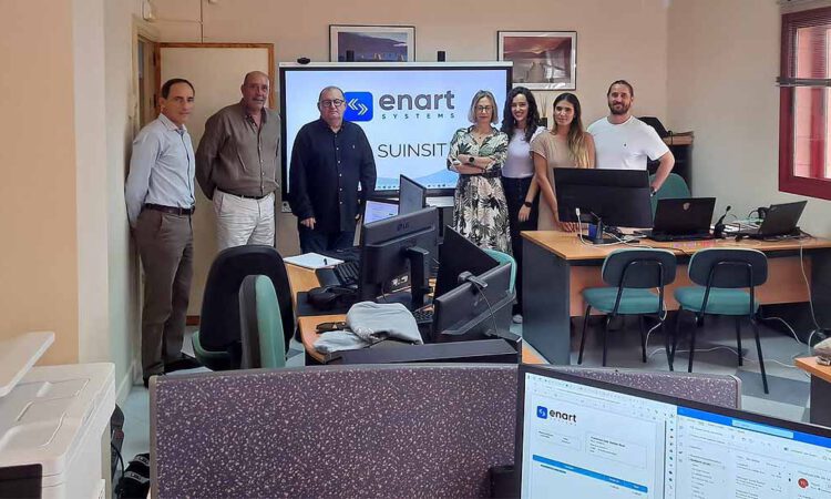 Carmelo Navarro visita TIC EnartSystems, empresa portuense puntera en Nuevas Tecnologías