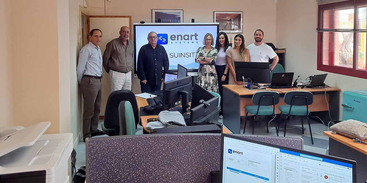 Carmelo Navarro visita TIC EnartSystems, empresa portuense puntera en Nuevas Tecnologías